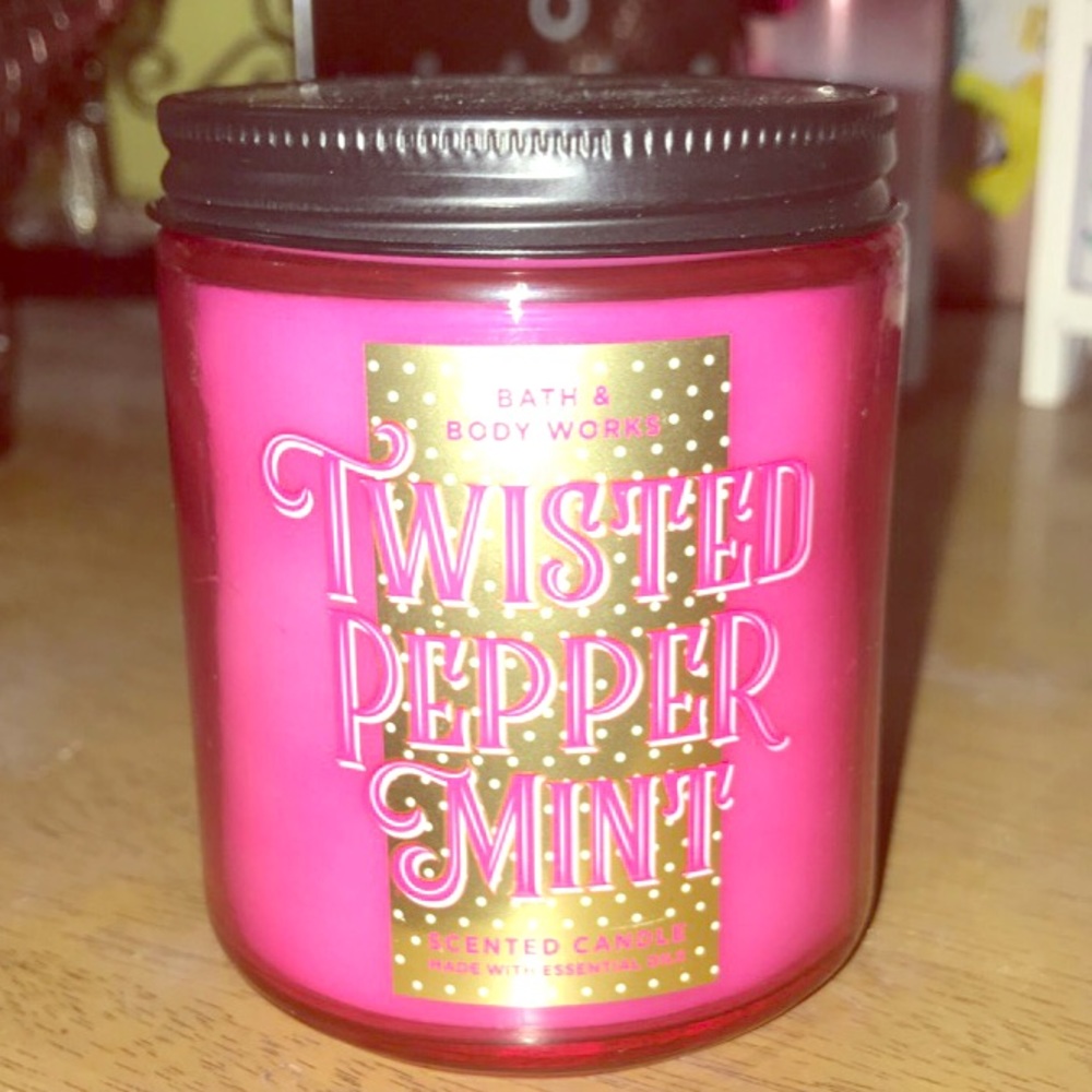 NEW NEVER USED Twisted Peppermint Candle